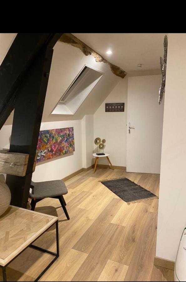 Appartement Contemporain Dange-Saint-Romain Exterior foto